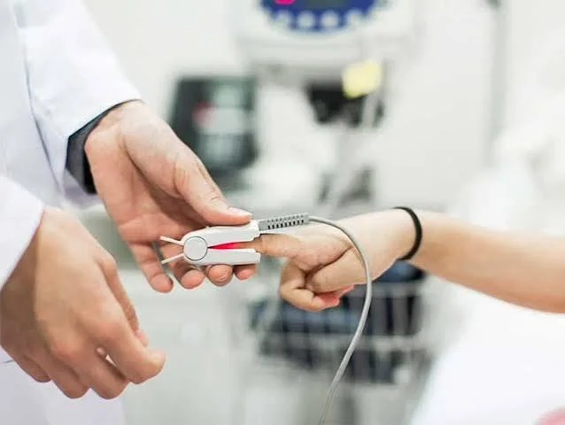 An example of a finger oxygen probe.